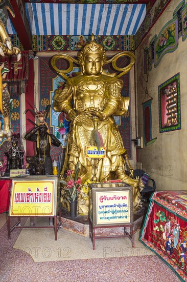 Shrine at the Wat Phanan Choeng Temple