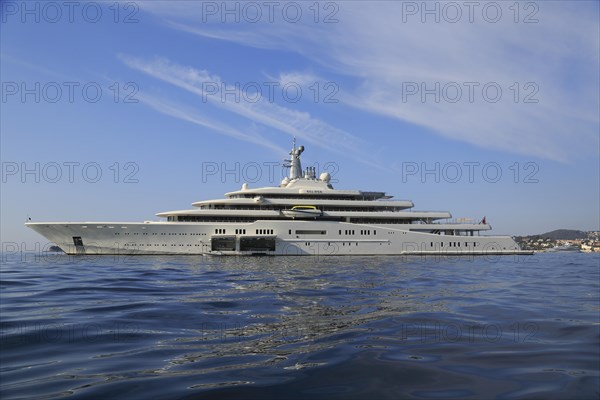 Motor yacht