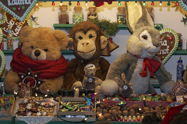 Market stall with Steiff stuffed animals