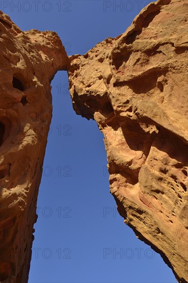 Natural arch the Cirque