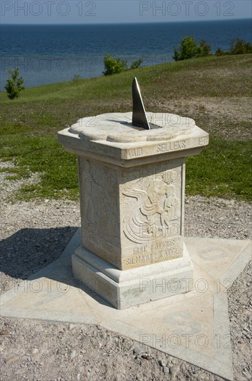 Sun dial