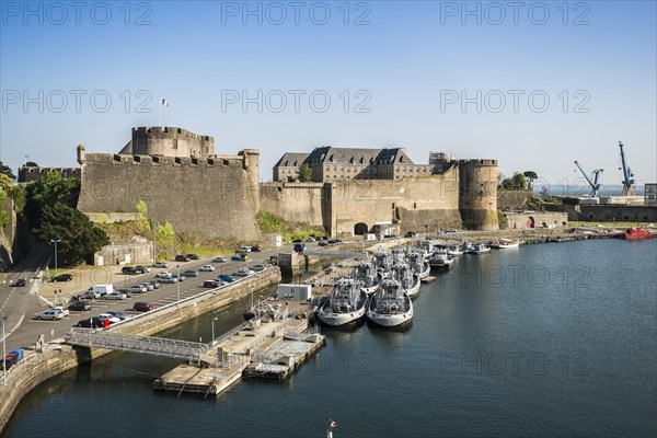 Naval port and fortress