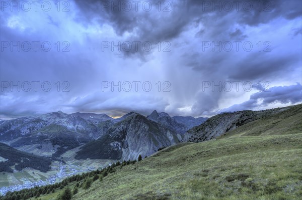 Approaching thunderstorm