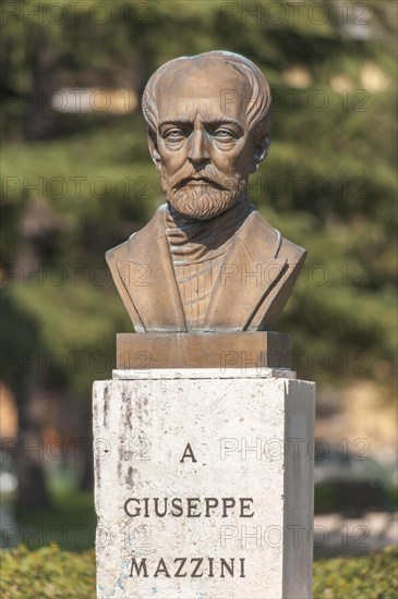 Bust of freedom fighter Giuseppe Mazzini
