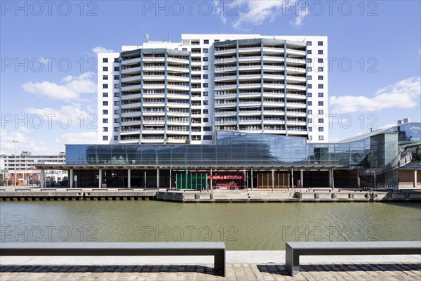 Columbus Center shopping center and residential building