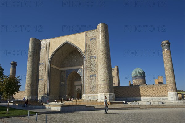 Bibi-Khanym Mosque