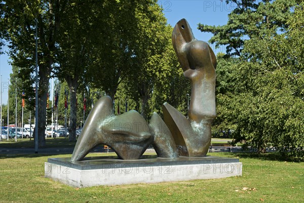 Two Piece Reclining Figure: Cut