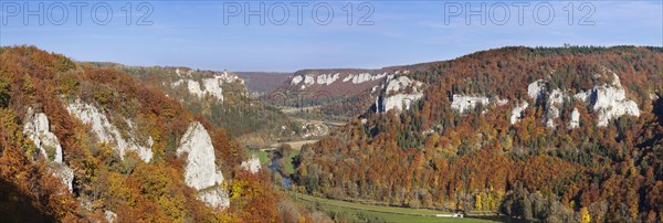 View from Eichfelsen rock into the Danube Gorge with Schloss Werenwag Castle