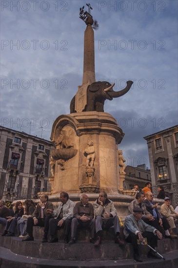 Fontana dell'Elefante fountain on the cathedral square