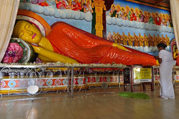 Reclining Buddha