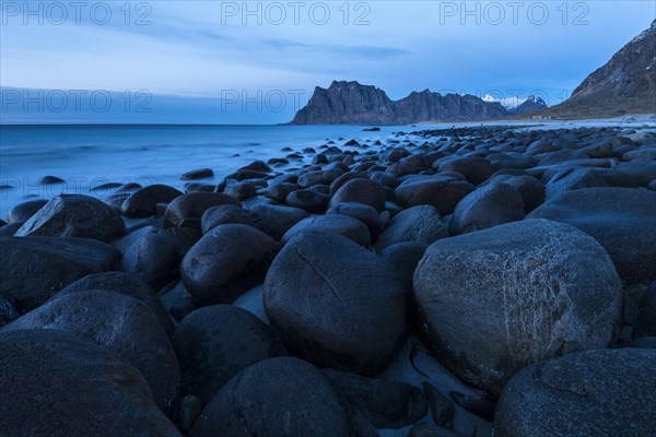 Round stones of Utakleiv