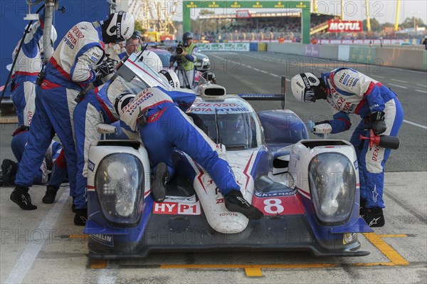 Toyota TS040 Hybrid