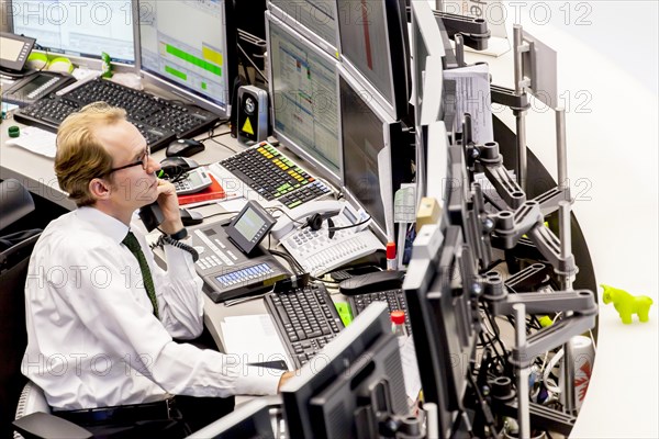 Stockbroker on the trading floor of the Frankfurt Stock Exchange