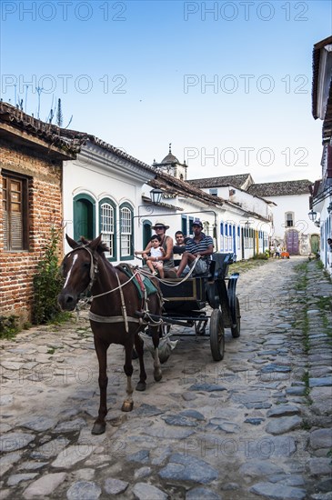 Horse cart with tourists
