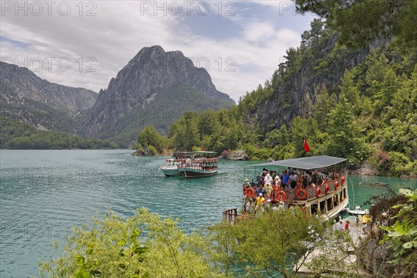 Excursion boats on the Oymapinar Reservoir near Manavgat