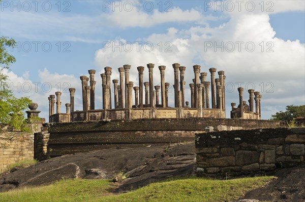 Round temple with many columns