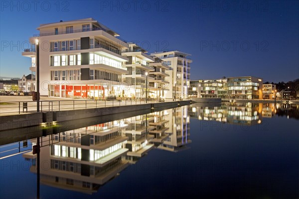 Phoenix Lake with the Facharztzentrum medical centre at the blue hour