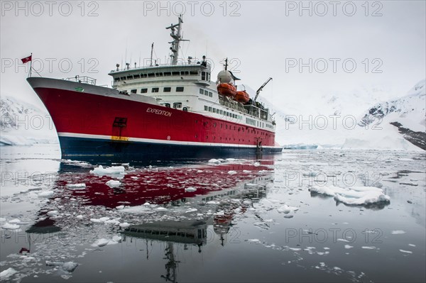 Cruise ship