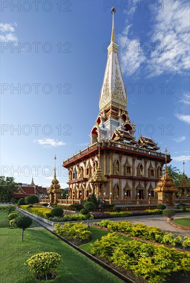 Garden surrounding Wat Chalong temple