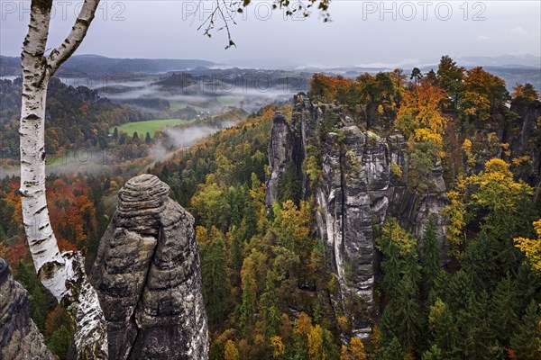 View from Ferdinandstein over the autumnal Bastei