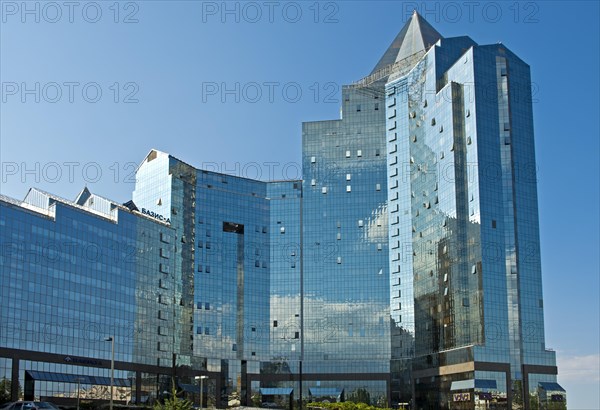 Nurly Tau Business Centre on Al-Farabi Avenue