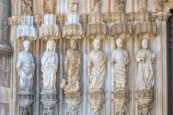 Apostles on the main entrance