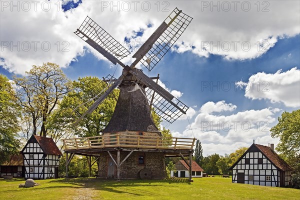 Windmill Levern