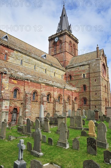 Cemetery in front of St. Magnus Cathedral