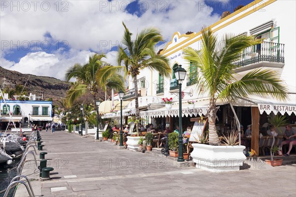 Restaurants and waterfront on the harbor