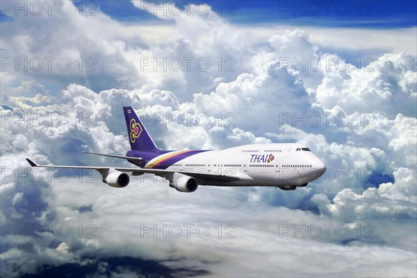 Boeing 747 from Thai Airways in flight