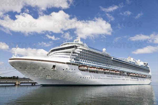 Cruise ship EMERALD PRINCESS