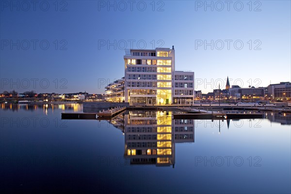 Phoenix Lake with the Facharztzentrum medical centre at the blue hour