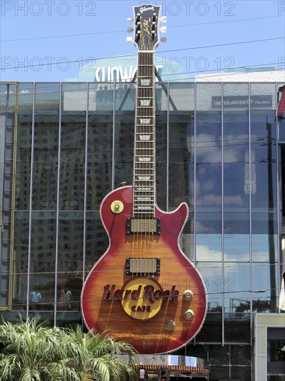 Huge guitar attached to the facade of the HardRock Cafe on the Las Vegas Strip