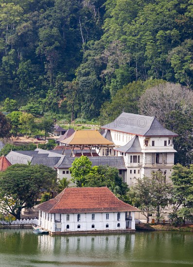 Kandy Lake