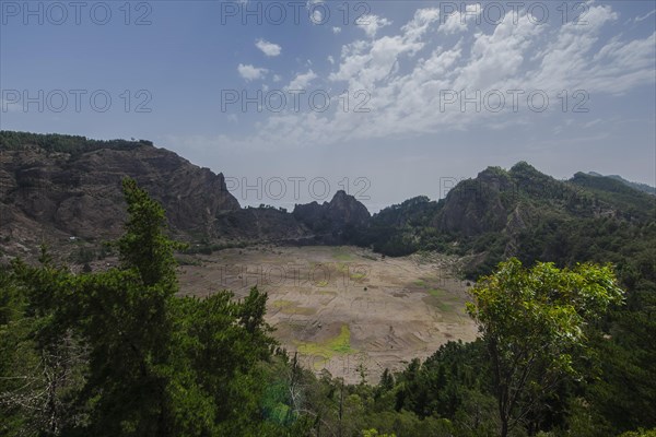 Cova Crater