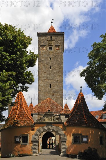 The Castle Gate with two gatekeepers cottages