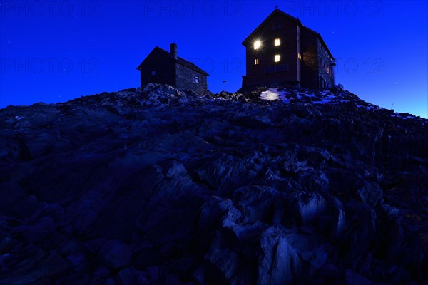The Hochstubaihutte mountain shelter at night