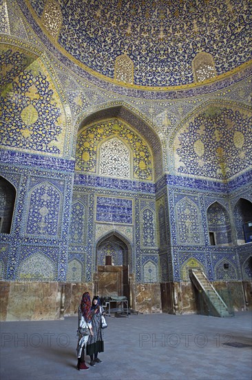 Prayer hall of Imam Mosque