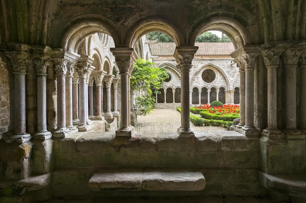 Romanesque cloisters at Abbaye de Fontfroide