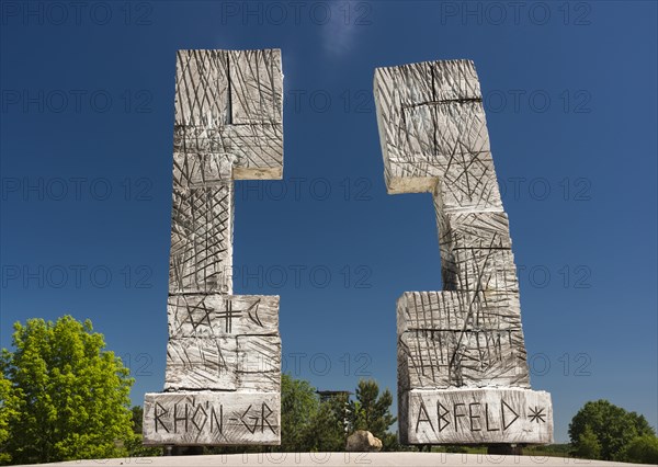 Installation 'Open Cross - a border overcome'