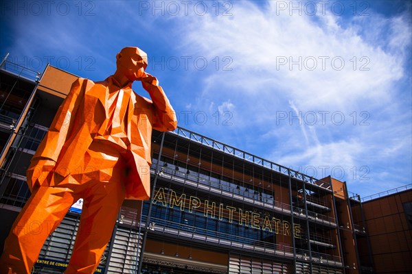 Statue at Palais des Congres de Lyon