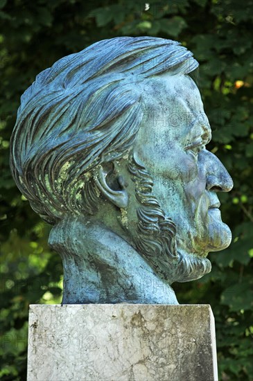 Bronze bust of the composer Richard Wagner