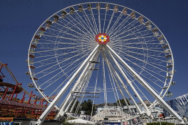 The new 'Blumenrad' Ferris Wheel in the Prater