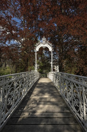 Bellevue Bridge across the Oos River