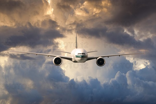 Cathay Pacific Boeing 777-367 ER in flight