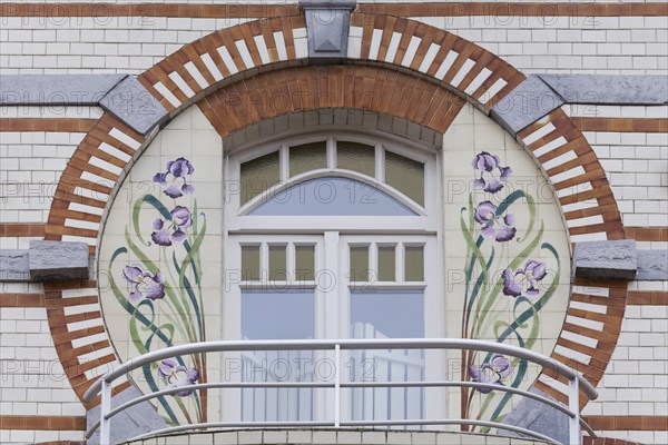Art Deco window with lily tiles