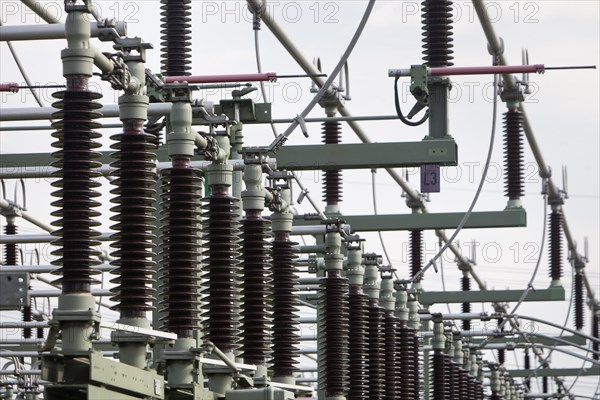 Insulators of the switchyard of a substation