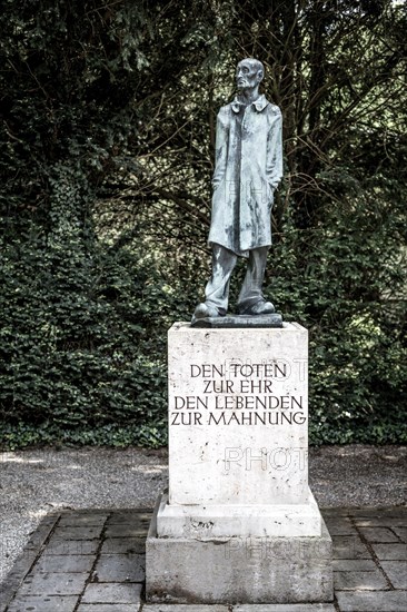 Memorial to the 'Unknown Prisoner' by Fritz Koelle