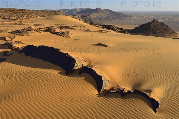 Western escarpment of Tadrart plateau