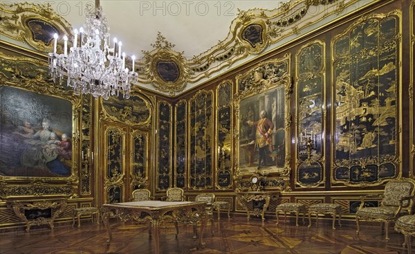 Vieux-Laque room, Schonbrunn Palace